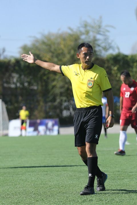 米兰体育官方入口-关于国际足球裁判交流合作项目正式落地，提高判罚水平的信息